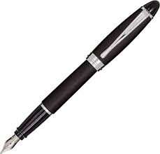 Aurora IPSILON - Stylo Plume Noir en Résine avec Ferrures Chromées