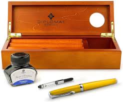 Stylo Plume Diplomat Excellence A2 Jaune et Accessoires